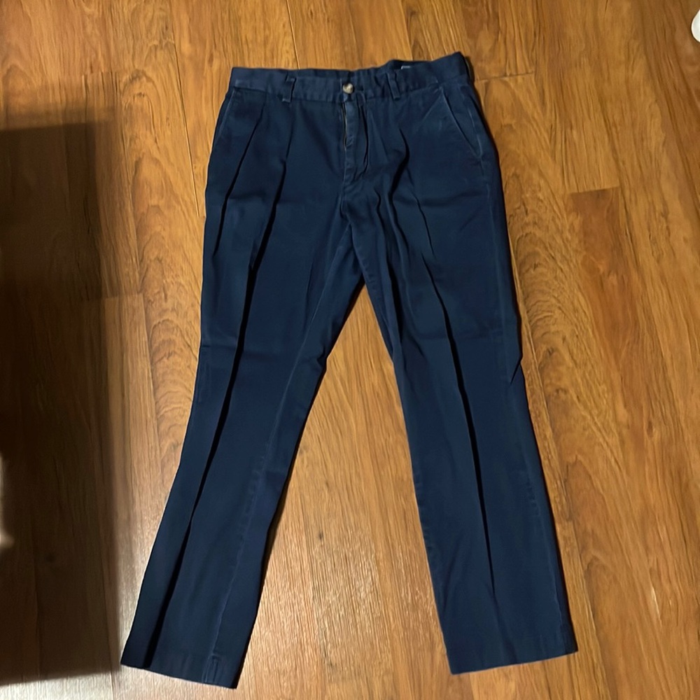 30 x 30 vineyard vines navy chinos